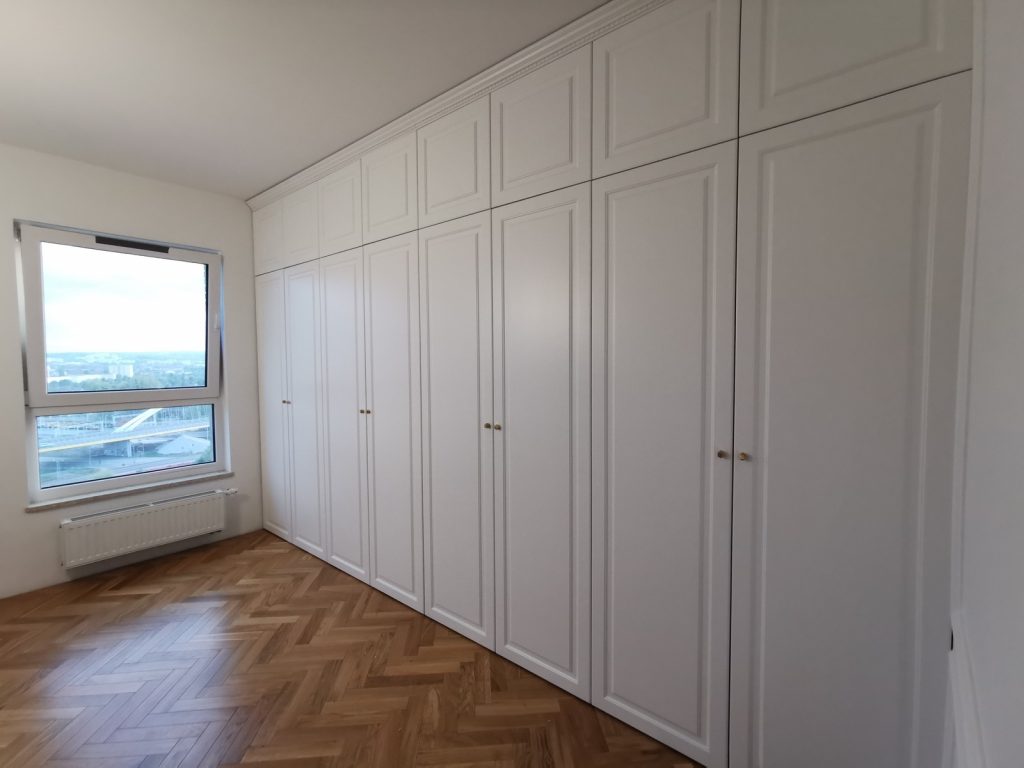 Realizacja 3 2 biała jasna garderoba na wymiar Gdańsk