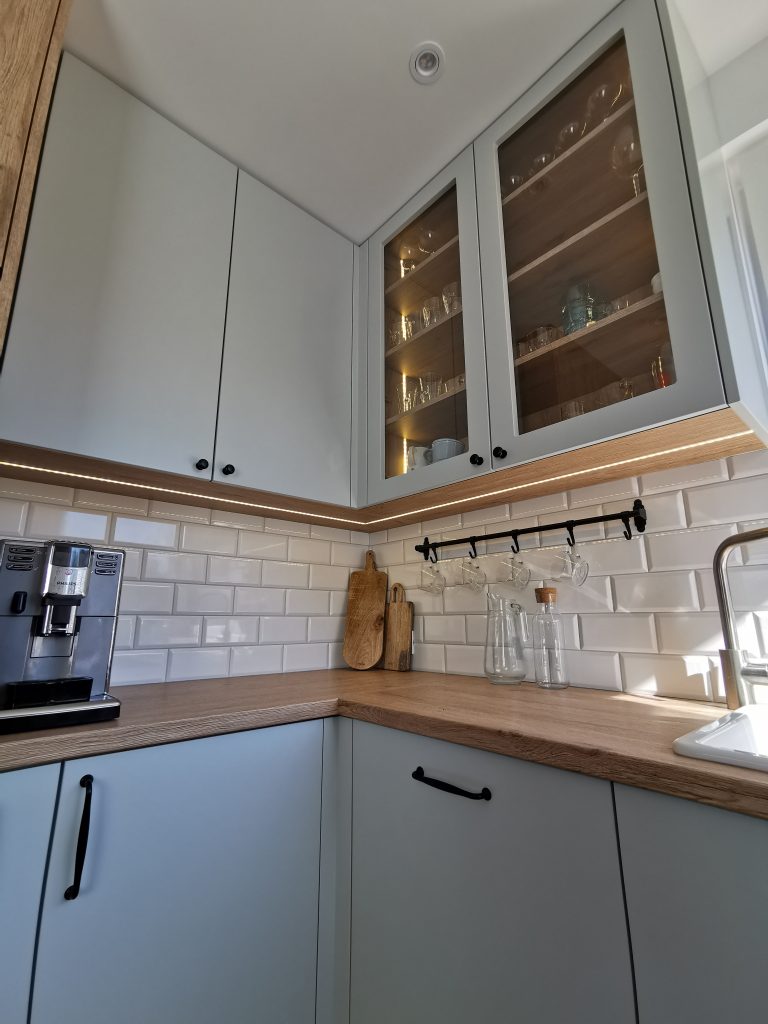 Realizacja 11 10 biała kuchnia na wymiar gdańsk drewno